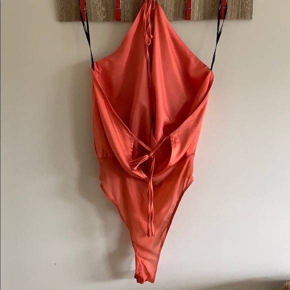 Backless top - Picture 3 of 3